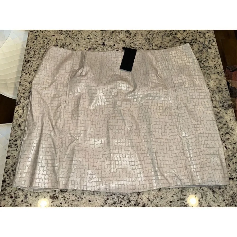 KENDALL + KYLIE Women's Mini Vegan Leather Skirt